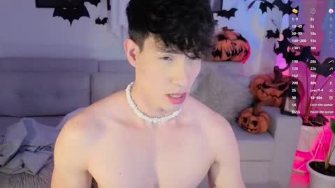 Snapshot of neythan__blaze chatting on November 2, 12:21 am online show from November 2, 12:21 am