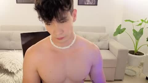   online show from May 15, 11:01 pm