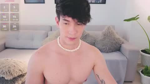 Snapshot of neythan__blaze chatting on September 11, 6:53 pm online show from September 11, 6:53 pm