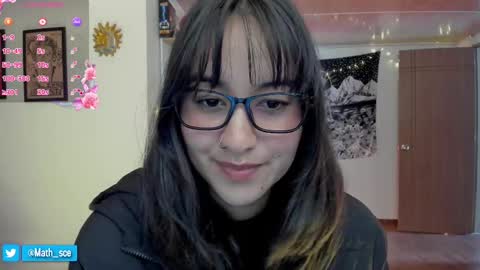 Nia online show from October 12, 4:10 pm