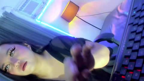 nia_jaxx online show from January 14, 1:08 pm