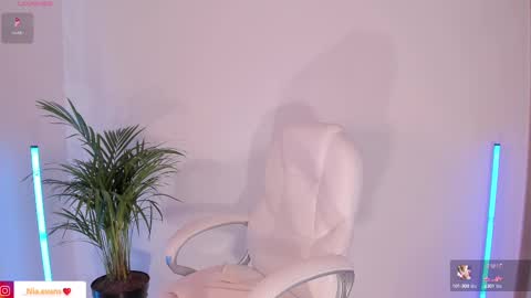 Nia online show from March 7, 4:55 pm