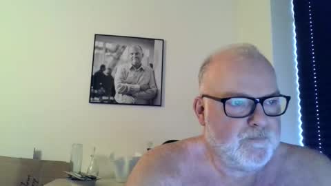 nicexxdane online show from April 9, 6:19 am