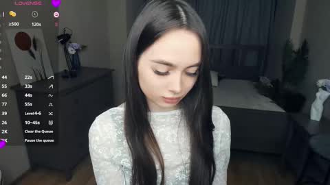 Nicole online show from February 13, 8:01 pm