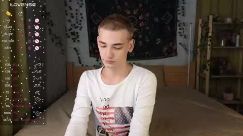 Snapshot of nick_win chatting on September 14, 11:44 am Nick online show from September 14, 11:44 am