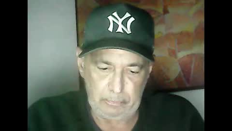 nickincali online show from December 8, 3:18 am