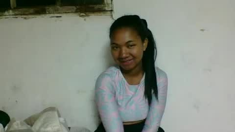 nickiqqyuu online show from June 27, 12:49 am