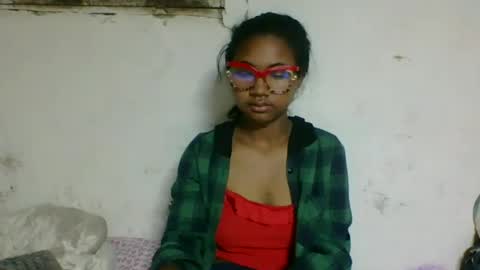 nickiqqyuu online show from July 22, 12:57 am