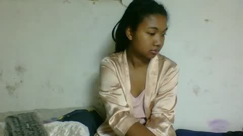 nickiqqyuu online show from July 17, 12:56 am