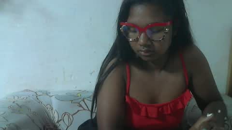 nickiqqyuu online show from June 17, 12:59 am