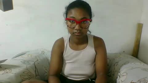 nickiqqyuu online show from July 14, 12:10 pm