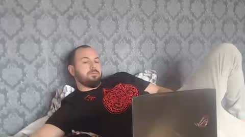 Julian online show from March 5, 7:27 am