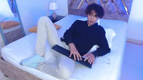 Snapshot of nickolas_moon chatting on January 9, 11:36 am Nickolas Muoz online show from January 9, 11:36 am