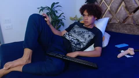 Snapshot of nickolas_moon chatting on December 30, 11:38 pm Nickolas Muoz online show from December 30, 11:38 pm