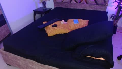 Snapshot of nickolas_moon chatting on February 1, 5:47 pm Nickolas Muoz online show from February 1, 5:47 pm