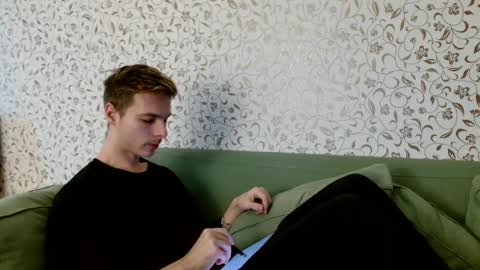 Snapshot of nicksuper8 chatting on December 12, 9:30 am Nick online show from December 12, 9:30 am