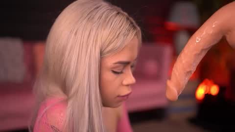 Nicky online show from November 14, 8:22 pm