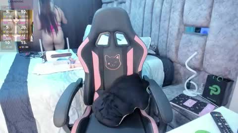 YuliEM online show from November 28, 8:38 pm