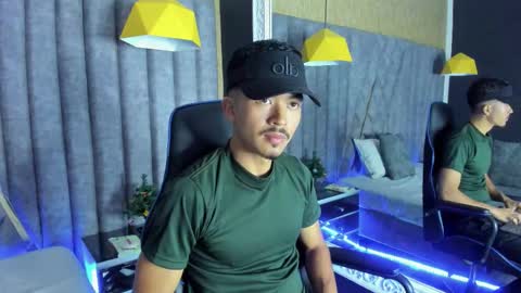 Nicolai online show from December 14, 12:44 pm