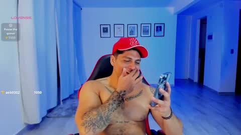 nicolas_montoya online show from November 5, 4:03 am