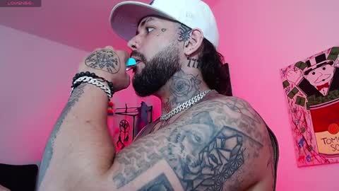 nicolas online show from June 4, 3:01 am