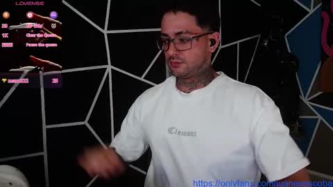 Snapshot of nicolas_torres99 chatting on October 19, 4:06 am nicolas online show from October 19, 4:06 am