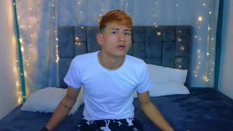 nicolastorres__ online show from April 19, 3:29 am
