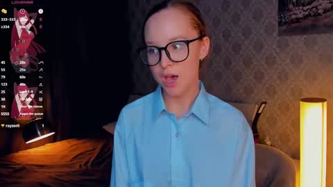 Nicoletta online show from October 4, 5:55 pm