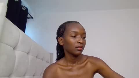 nicole161117 online show from February 6, 9:13 am