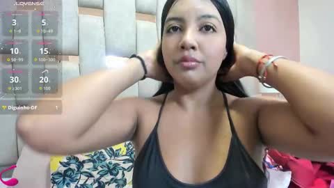 nicole_fisherr online show from December 4, 4:34 am