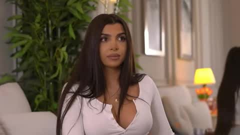 Nicole online show from April 4, 6:37 pm