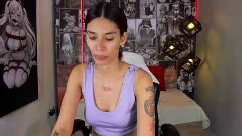 N i c o l e  online show from February 26, 2:49 pm