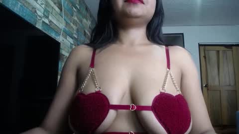 Nicole online show from February 23, 5:15 pm