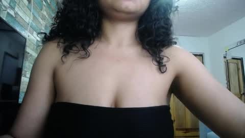 Nicole online show from April 2, 10:38 pm