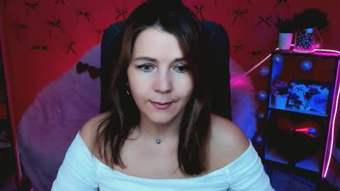 nicolehits online show from February 18, 9:20 am