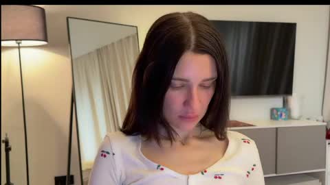 nicolekira online show from March 23, 10:48 pm