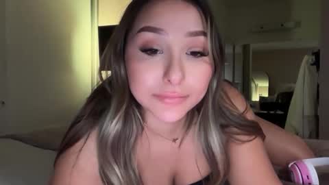 nicolelovesyou444 online show from April 8, 11:08 pm