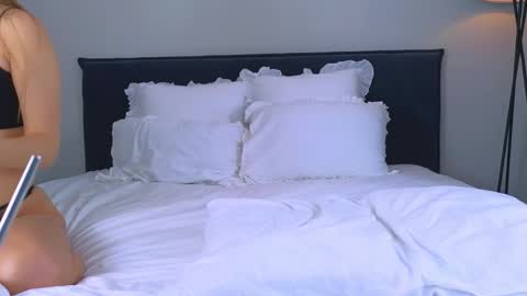 Nicole online show from October 9, 5:13 am