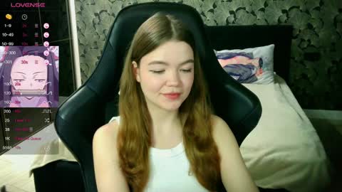 NicoleMeew online show from April 4, 6:26 pm