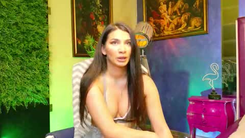 Snapshot of nicollepalmer chatting on September 19, 7:39 pm Nicolle online show from September 19, 7:39 pm