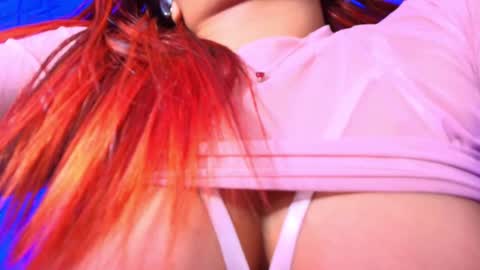 Nicolle Miley online show from November 18, 5:32 am