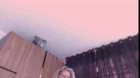 nicolmiss online show from March 25, 7:09 pm