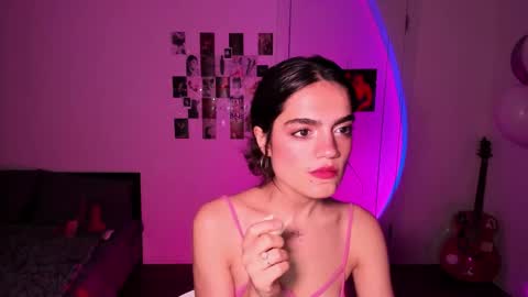 Daisy online show from October 24, 10:10 pm