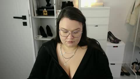 Holly online show from March 26, 7:46 am