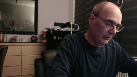 nightkeeper63 online show from November 15, 1:18 am