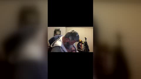 nightmoves1970 online show from April 14, 3:32 am