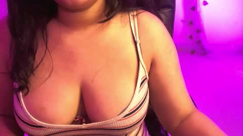 nightqueen107446 online show from October 17, 7:34 am