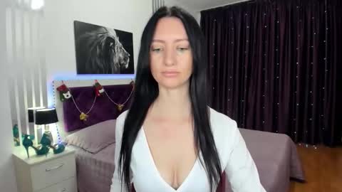 NikaLewis online show from December 20, 6:20 am