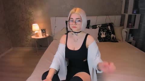 nikarocks online show from January 24, 5:42 pm