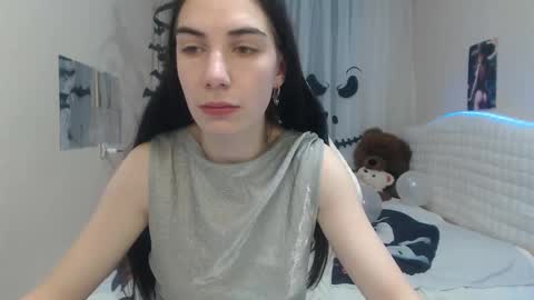 nikastarkk online show from October 15, 7:53 am